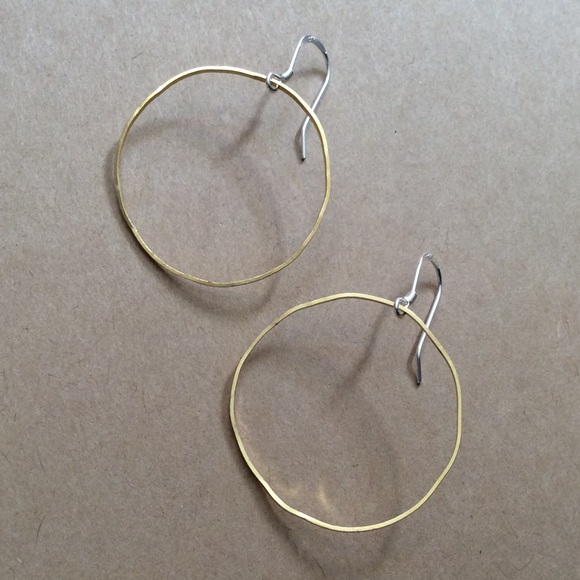 Sundance charm Circle Sterling Silver Earrings - Picture 7 of 10